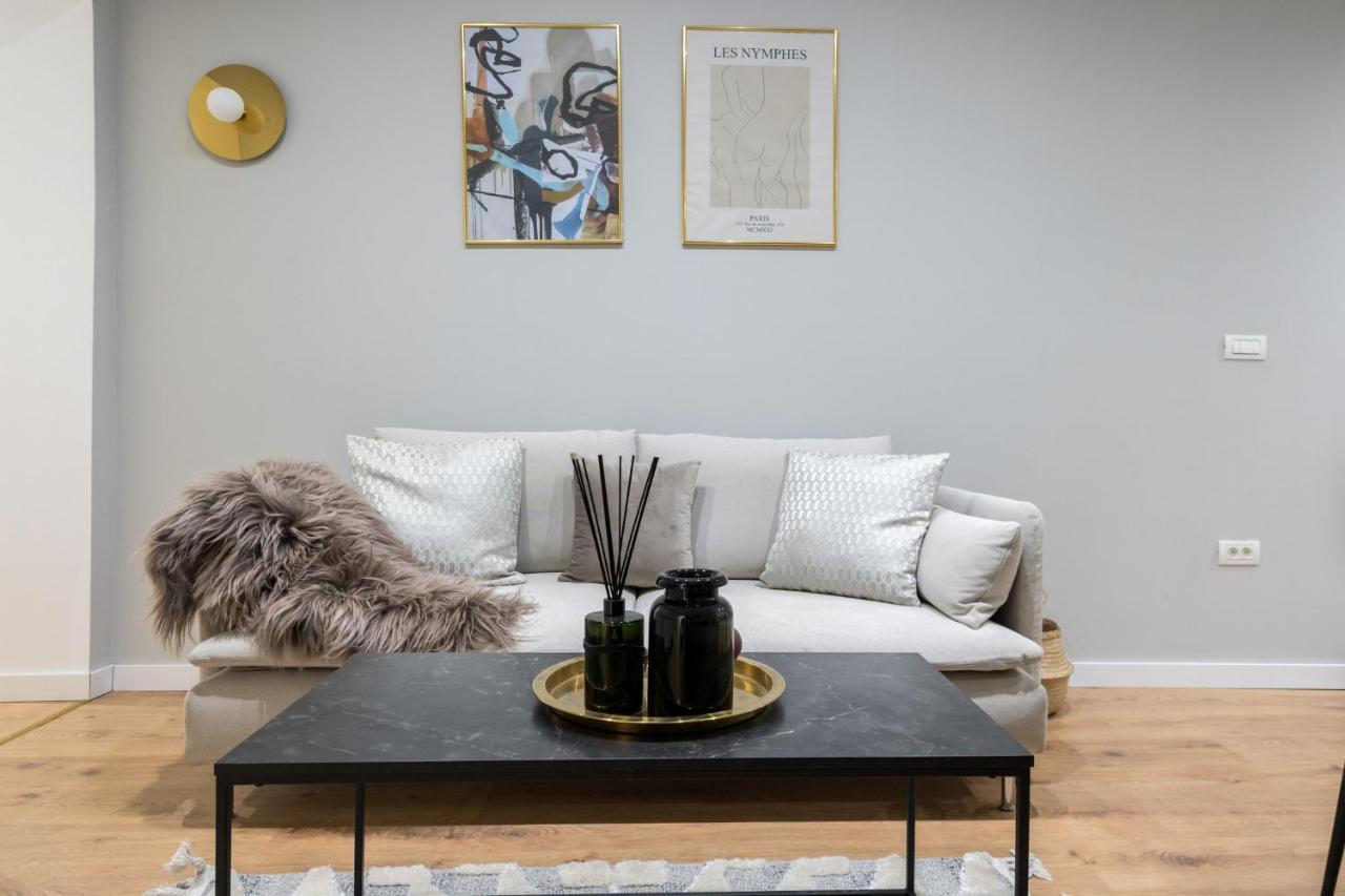 Crystal 3Bdr Apartment In Center Bucureşti Eksteriør bilde
