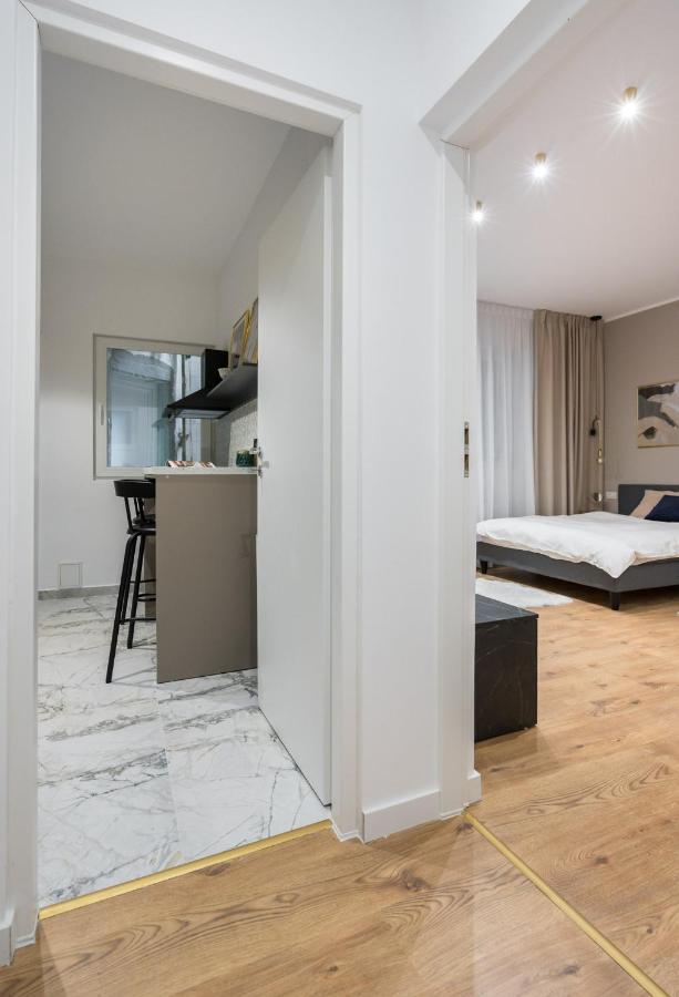 Crystal 3Bdr Apartment In Center Bucureşti Eksteriør bilde